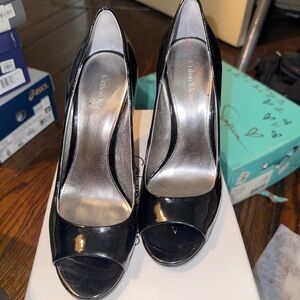 Calvin klein black patent peep toe heel 5.5